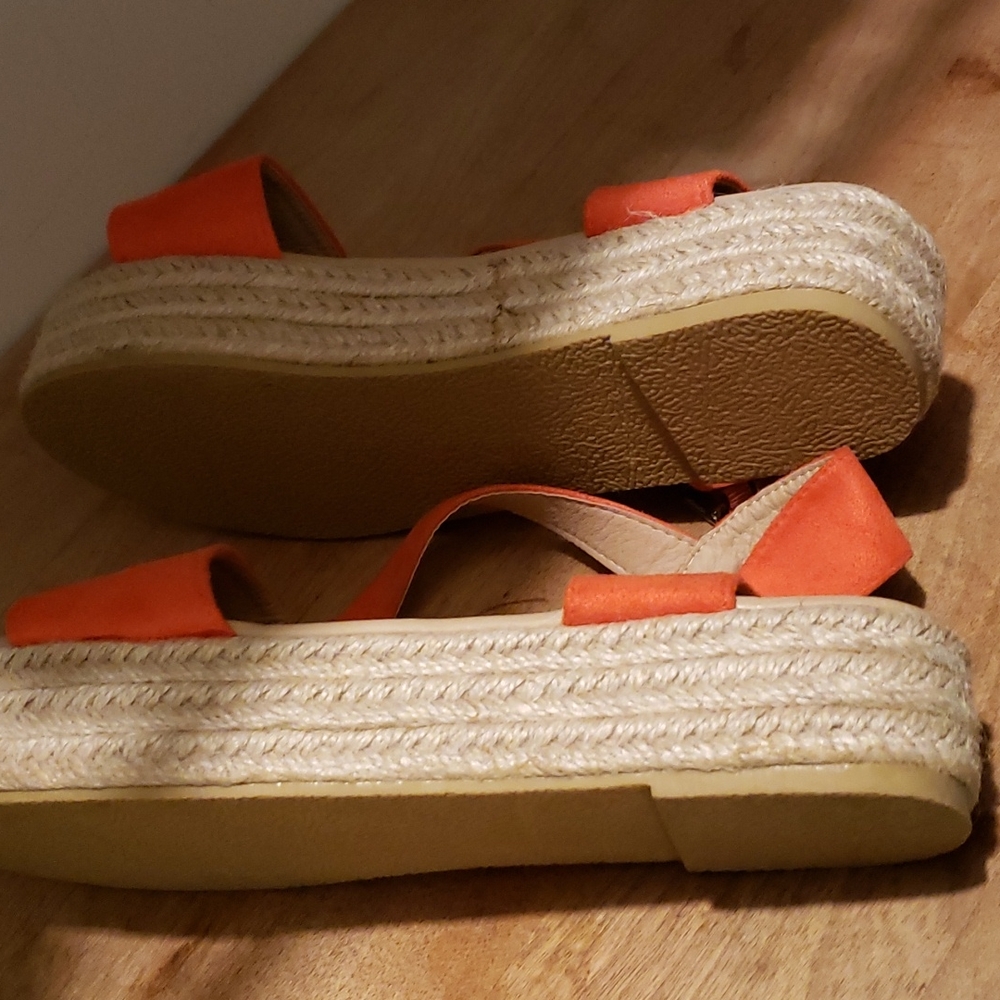Sandals - Picture 3 of 3